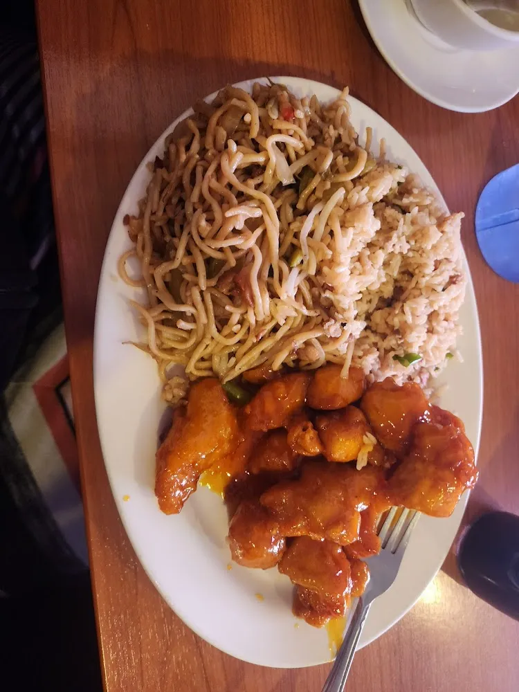 Orange Chicken Chow Mein